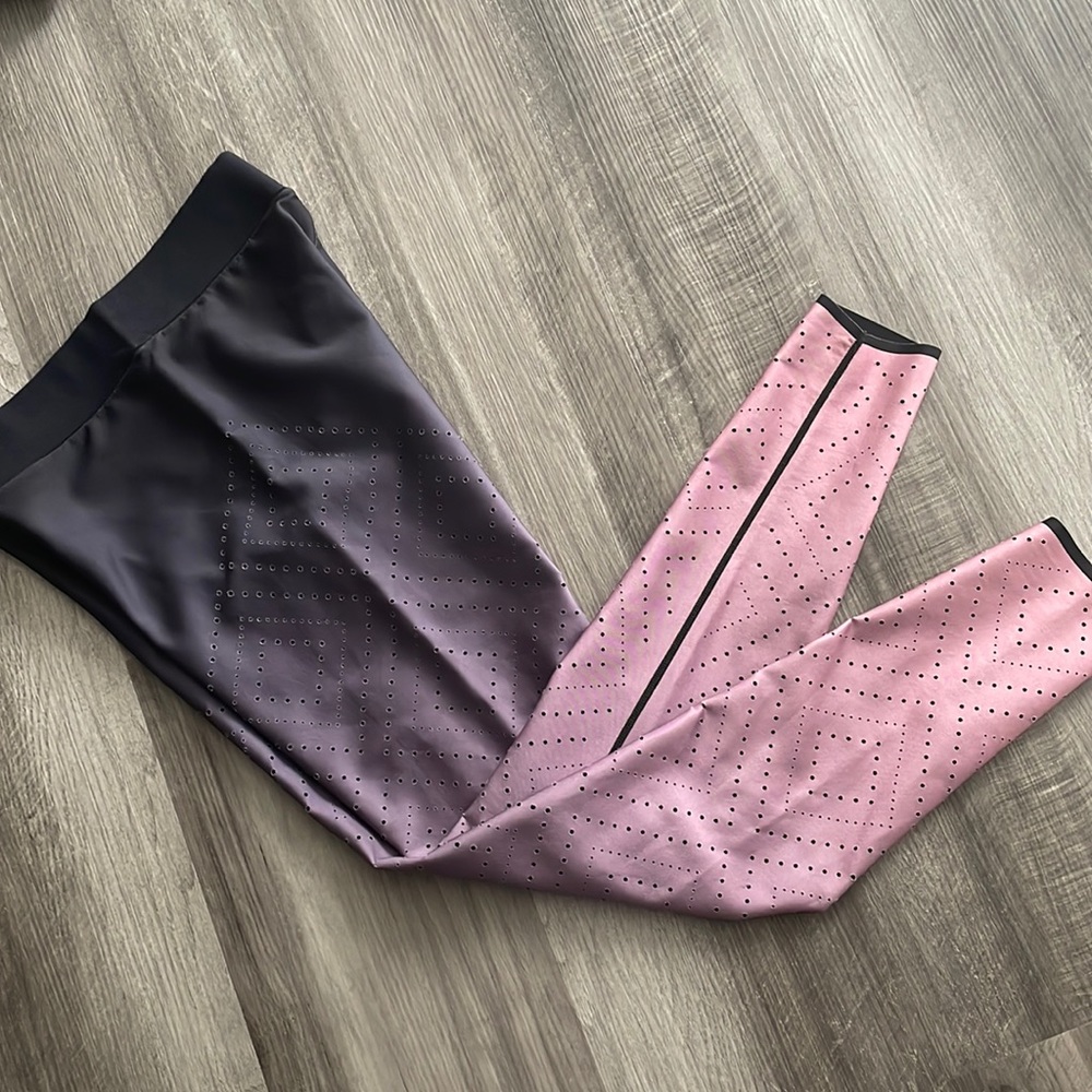 Carbon38 leggings